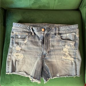 American Eagle, jean short distressed high rise shortie